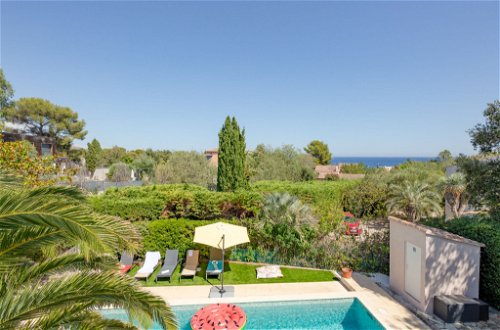 Foto 1 - Casa con 4 camere da letto a Roquebrune-sur-Argens con piscina privata e vista mare