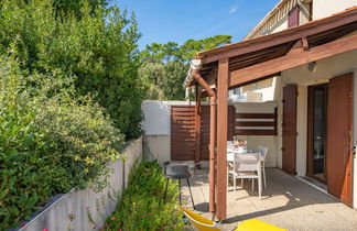 Photo 2 - Maison de 2 chambres à Les Mathes avec terrasse et vues à la mer