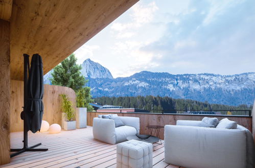 Foto 2 - Appartamento con 3 camere da letto a Oberndorf in Tirol con terrazza e sauna