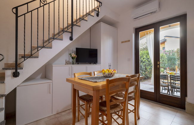 Apartamento de 2 quartos em Badesi com piscina e jardim - Foto 11