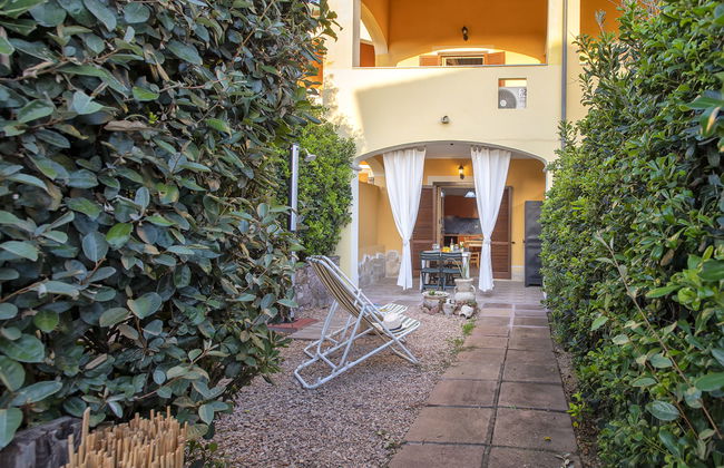 Apartamento de 2 quartos em Badesi com piscina e jardim - Foto 25