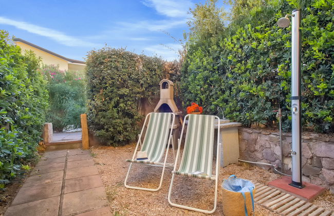 Apartamento de 2 quartos em Badesi com piscina e jardim - Foto 27