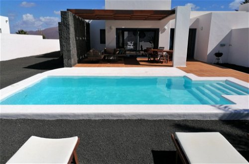 Foto 1 - Casa de 2 quartos em Yaiza com piscina privada e vistas do mar