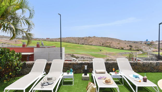 2 bedroom House in San Bartolomé de Tirajana with private pool and garden - Photo 3
