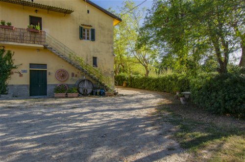 Foto 22 - Casa de 2 quartos em Peccioli com jardim e terraço