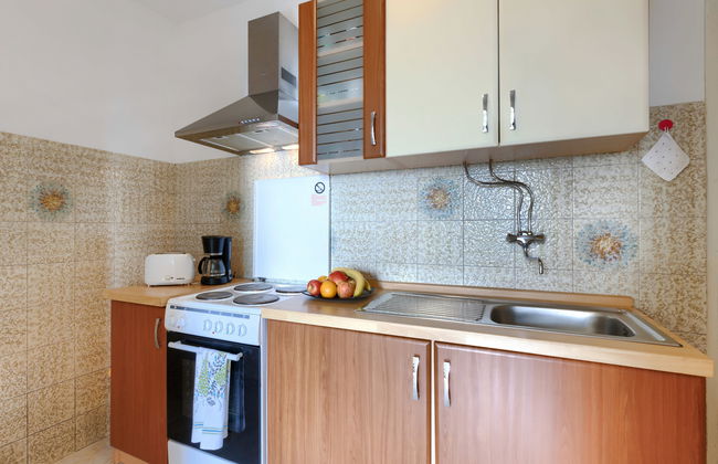 Apartamento de 2 quartos em Labin com jardim e terraço - Foto 16