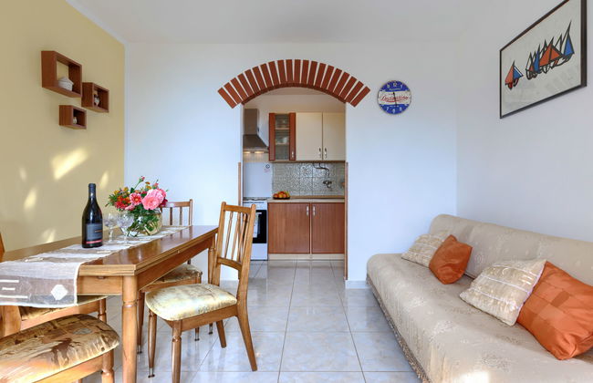 Apartamento de 2 quartos em Labin com jardim e terraço - Foto 12