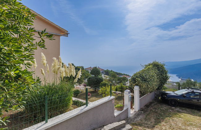 Apartamento de 2 quartos em Labin com jardim e terraço - Foto 28