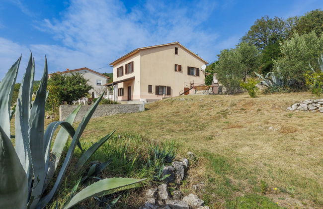 Apartamento de 2 quartos em Labin com jardim e terraço - Foto 4