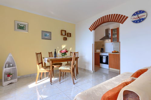 Photo 18 - 1 bedroom Apartment in Labin with garden and terrace