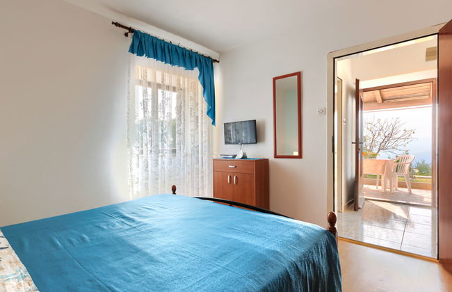 Apartamento de 2 quartos em Labin com jardim e terraço - Foto 26