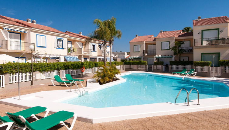 Photo 1 - Maison de 3 chambres à San Bartolomé de Tirajana avec piscine et vues à la mer