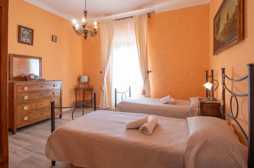 Photo 14 - 3 bedroom Apartment in Cortona with swimming pool and garden