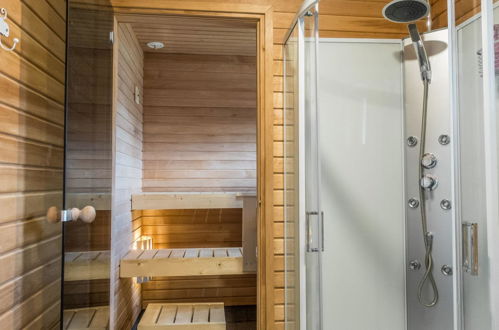Foto 18 - Casa de 2 habitaciones en Hailuoto con sauna