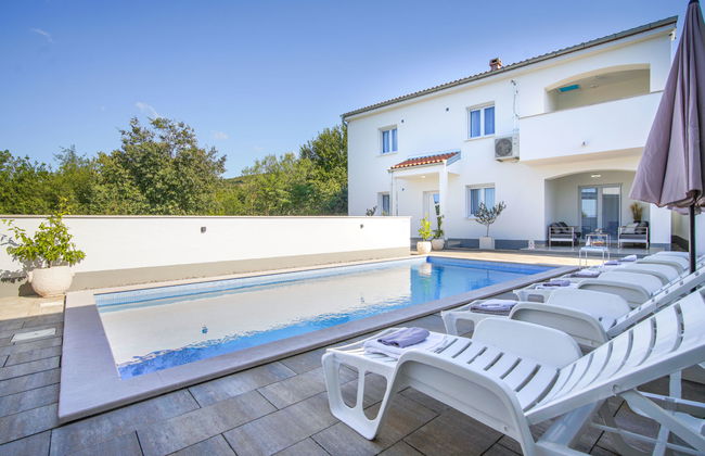 Casa de 6 quartos em Crikvenica com piscina privada e jardim - Foto 8