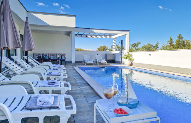 Casa de 6 quartos em Crikvenica com piscina privada e jardim - Foto 37