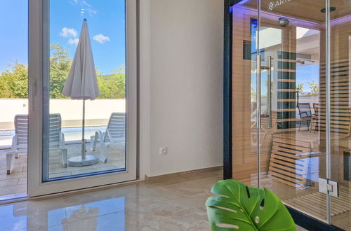 Photo 61 - 6 bedroom House in Crikvenica with private pool and garden
