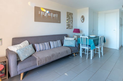 Foto 6 - Apartamento de 2 quartos em Cavalaire-sur-Mer com piscina e jardim