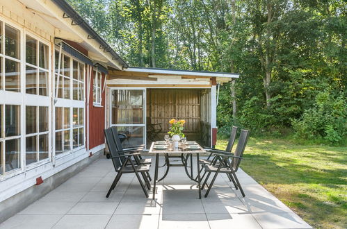 Foto 2 - Haus mit 3 Schlafzimmern in Tjärby mit garten