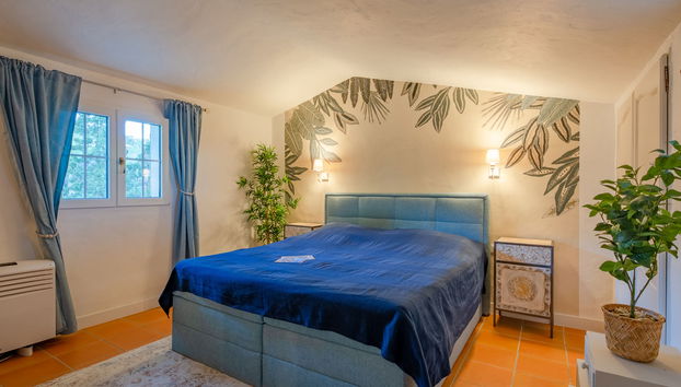6 bedroom House in Roquebrune-sur-Argens with private pool and garden - Photo 3