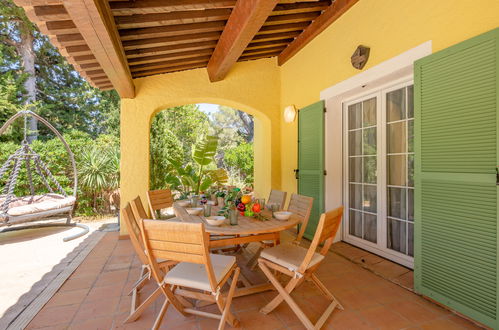 Photo 31 - 4 bedroom House in Roquebrune-sur-Argens with private pool and garden