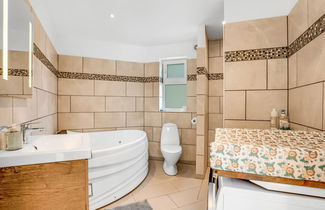 Foto 3 - Casa con 7 camere da letto a Væggerløse con piscina privata e terrazza