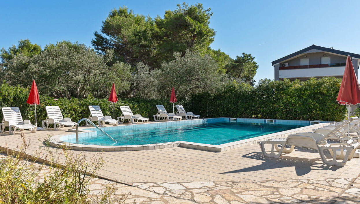 Maison de 3 chambres à Vir avec piscine et jardin - Photo 1
