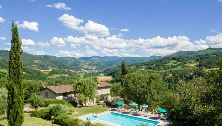 Photo 1 - Maison de 7 chambres à Vicchio avec piscine privée