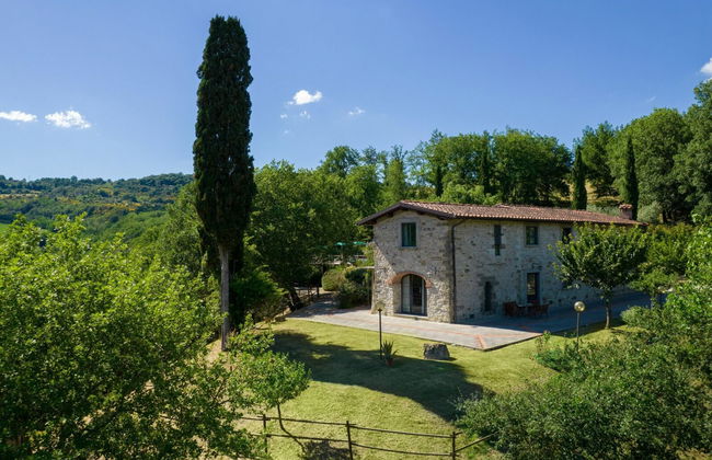 8 bedroom House in Vicchio with private pool and garden - Photo 3