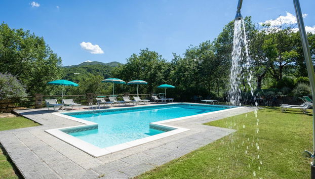 8 bedroom House in Vicchio with private pool and garden - Photo 2