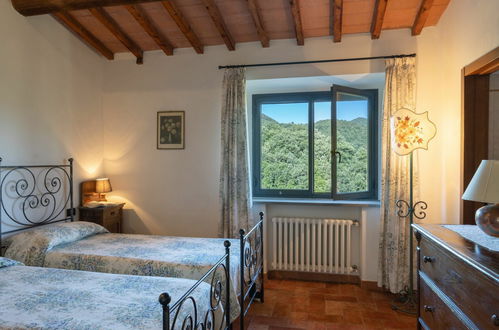 Photo 27 - 7 bedroom House in Vicchio with private pool and garden