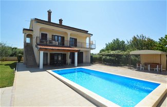 Foto 1 - Casa de 3 habitaciones en Višnjan con piscina privada y vistas al mar