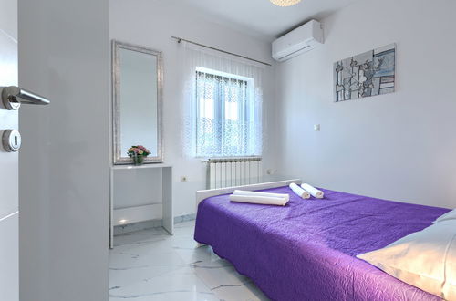 Foto 39 - Casa de 3 quartos em Višnjan com piscina privada e jardim