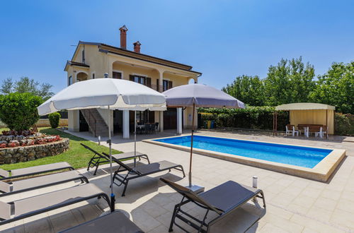 Foto 29 - Casa de 3 quartos em Višnjan com piscina privada e jardim