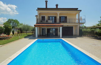 Photo 1 - Maison de 3 chambres à Višnjan avec piscine privée et jardin