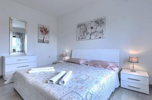 Foto 36 - Casa de 3 quartos em Višnjan com piscina privada e jardim