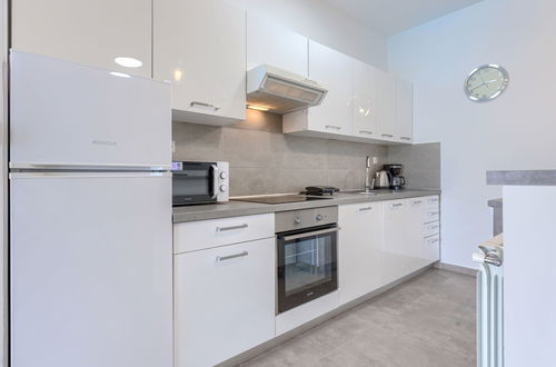 Foto 14 - Casa de 3 quartos em Višnjan com piscina privada e jardim