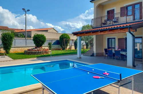 Photo 9 - 5 bedroom House in Višnjan with private pool and garden
