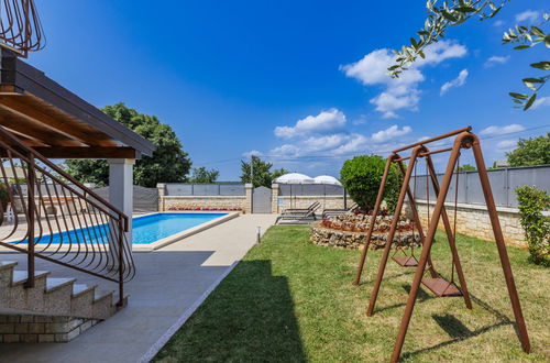 Foto 30 - Casa de 3 quartos em Višnjan com piscina privada e jardim