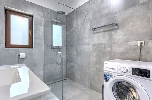 Foto 27 - Casa de 3 quartos em Višnjan com piscina privada e jardim