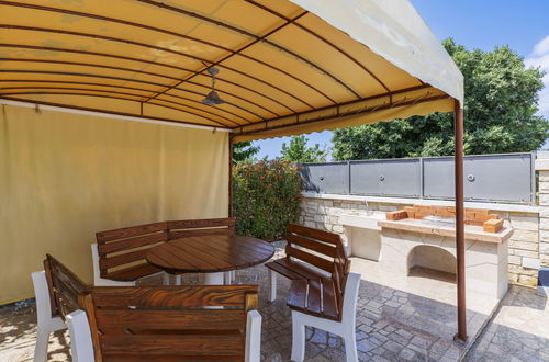 Foto 7 - Casa de 3 quartos em Višnjan com piscina privada e jardim