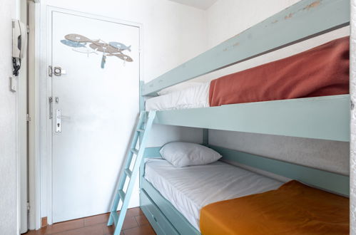 Foto 15 - Appartamento con 1 camera da letto a Canet-en-Roussillon con terrazza e vista mare