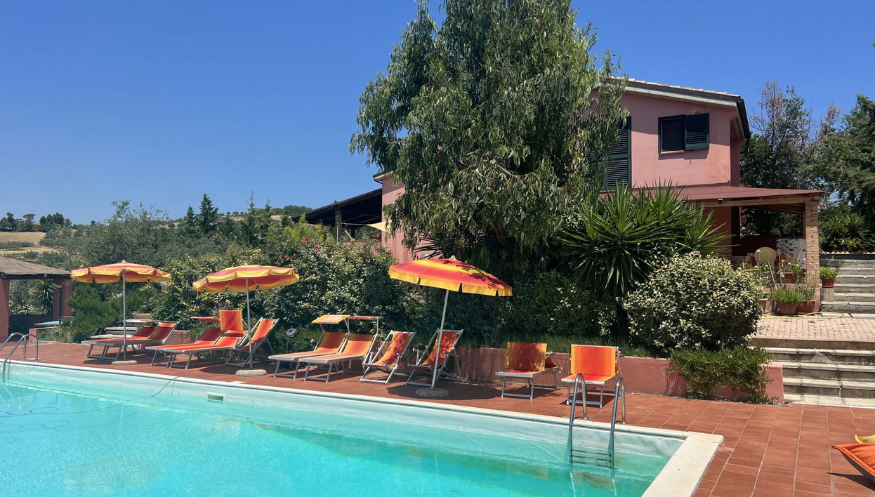 Apartamento de 3 quartos em Città Sant'Angelo com piscina e jardim - Foto 1
