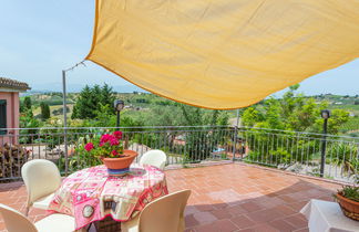 Photo 3 - Appartement de 2 chambres à Città Sant'Angelo avec piscine et jardin