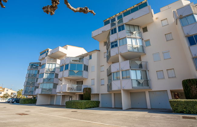 2 bedroom Apartment in Le Grau-du-Roi with swimming pool and terrace - Photo 25