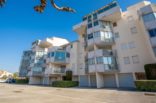 Foto 25 - Appartamento con 1 camera da letto a Le Grau-du-Roi con piscina e vista mare