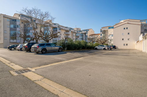 Foto 19 - Appartamento con 1 camera da letto a Le Grau-du-Roi con piscina e vista mare