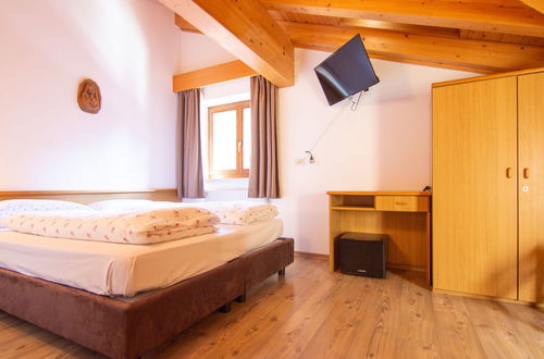 Foto 24 - Appartamento con 10 camere da letto a Soraga di Fassa con sauna