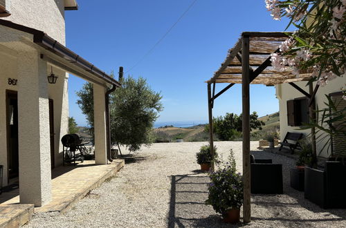 Photo 33 - Appartement de 3 chambres à Roseto degli Abruzzi avec piscine et jardin