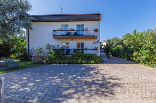 Foto 42 - Haus mit 7 Schlafzimmern in Umag mit privater pool und garten